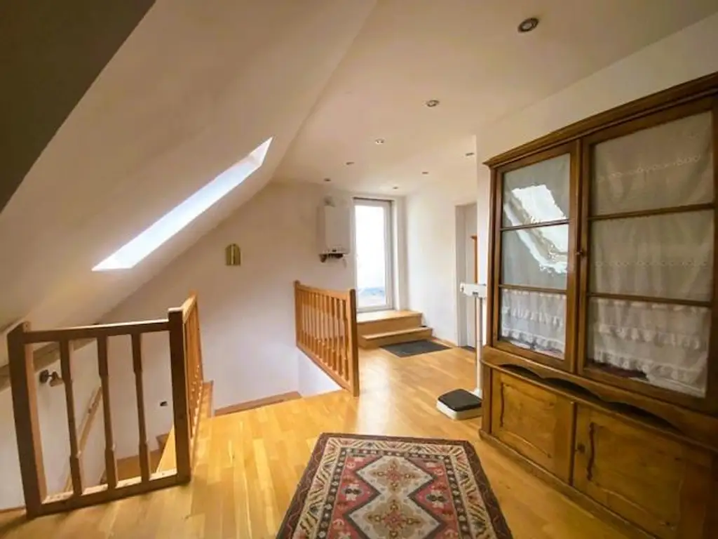 Ländliche Eleganz neu interpretiert – Streckhof mit zwei Wohneinheiten, Arkadenflair & Pooloase!