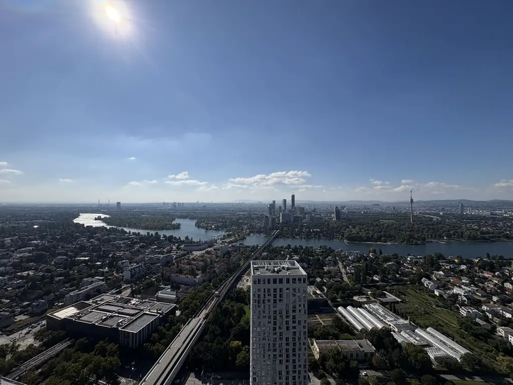 BALKON | 1,5 ZIMMER | ERSTBEZUG | MIETBEGINN AB 1. APRIL 2026 | VIENNA TWENTYTWO