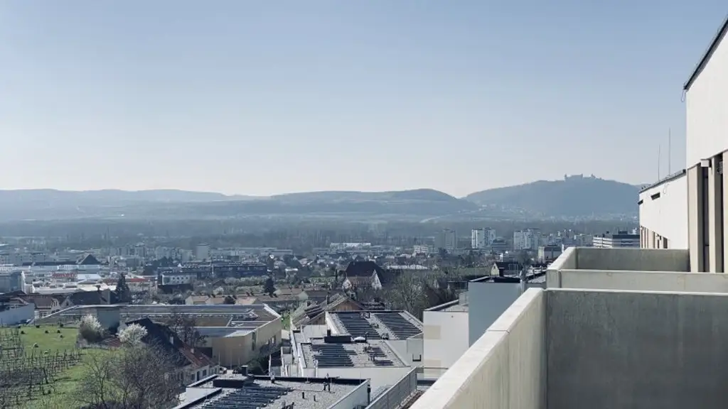 Neubau Erstbezug Wunderschöne Drei Zimmer Wohnung mit Balkon und herausragender Aussicht