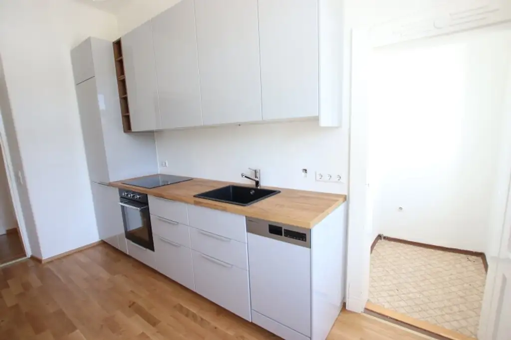 Tolle, sanierte 101m² - 4 Zimmer Altbauwohnung in der Mariannengasse - City