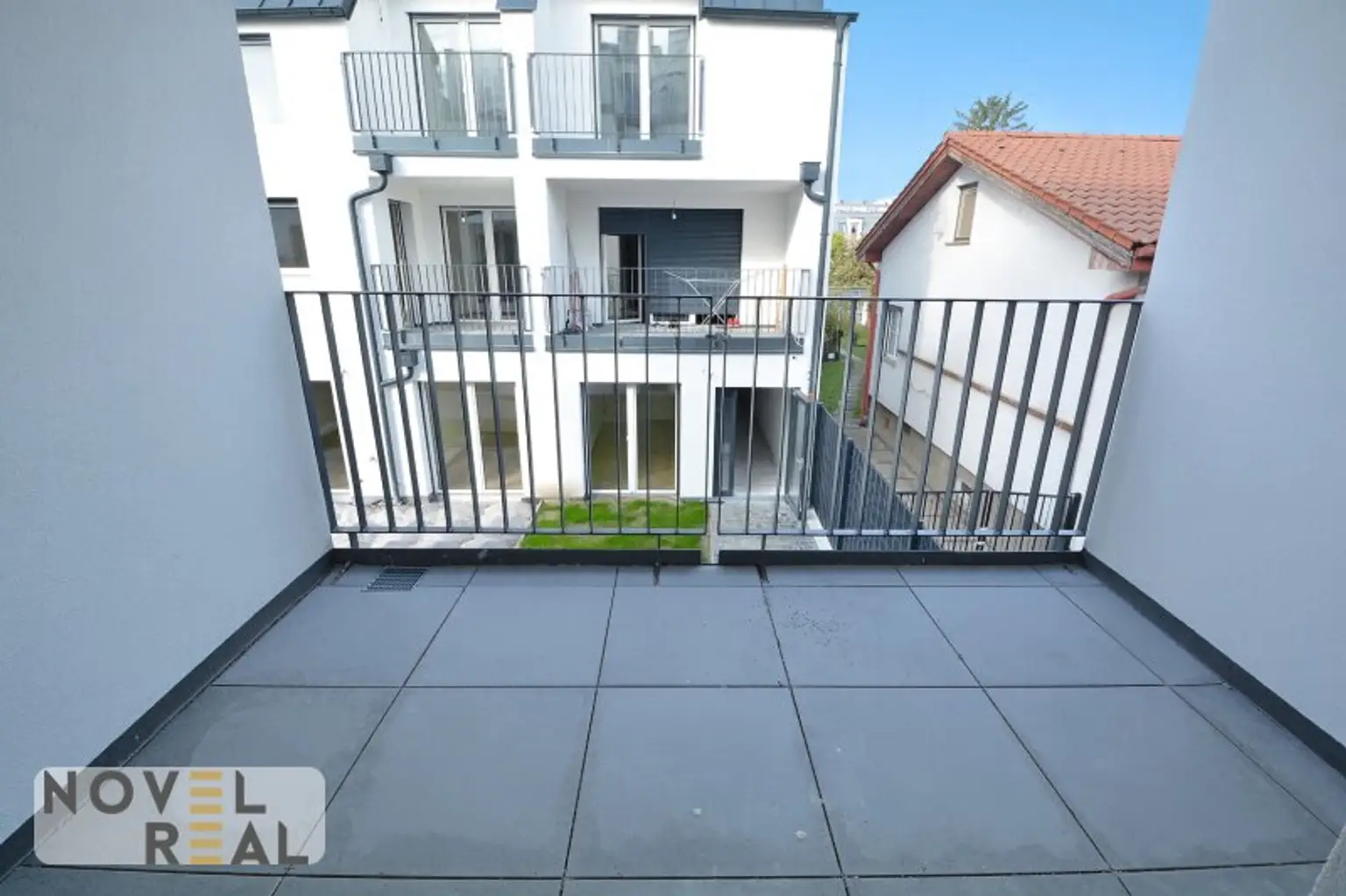 Sonnige Aussichten – Wohnen mit Freifläche