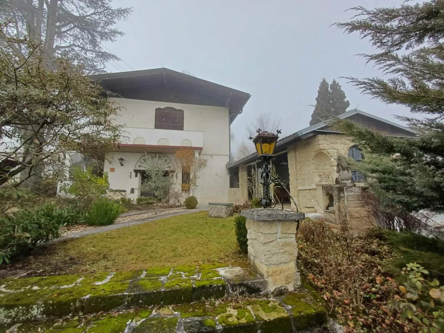 Haus mit Wintergarten