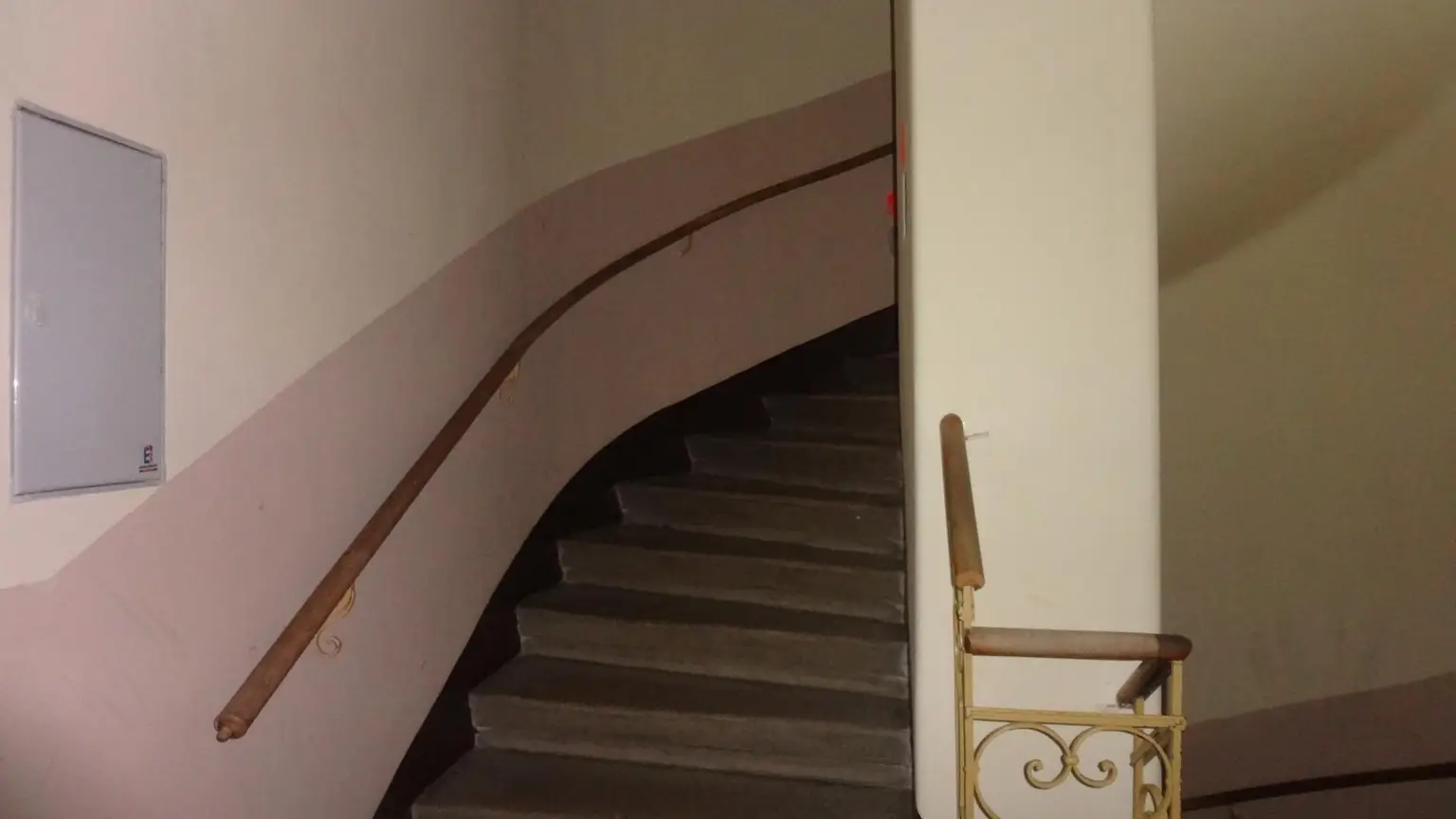 Kleines Zinshaus  -  Anlageobjekt mit Entwicklungspotential! ca. 3,3% Rendite! Befristet vermietet!