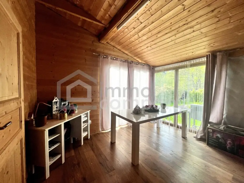 VIEL HOLZ, VIEL HERZ - Wärme, Natürlichkeit, Charakter und Potenzial im neuen Zuhause!