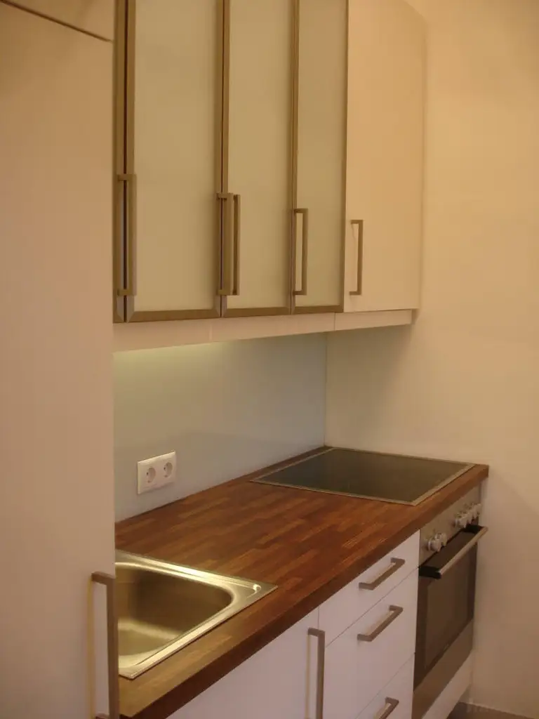 Altbau-Garconniere: Nähe FH-Joanneum im 3.OG ohne Lift - ab 1.12. beziehbar