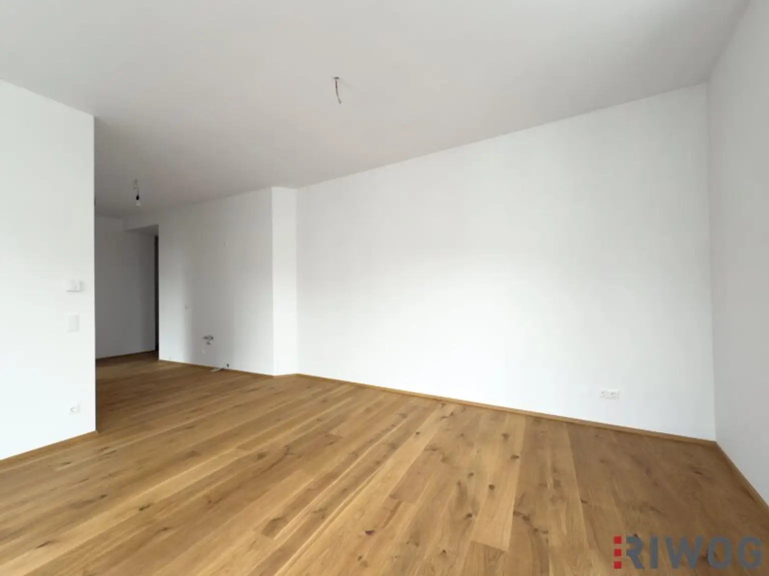 HERBSTAKTION - NEUE PREISE | 2-Zimmer Altbauwohnung mit geräumiger Wohnküche | Fernwärme