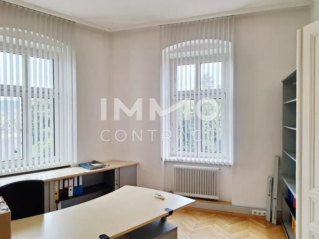 Repräsentatives Büro mit Blick auf den Volksgarten