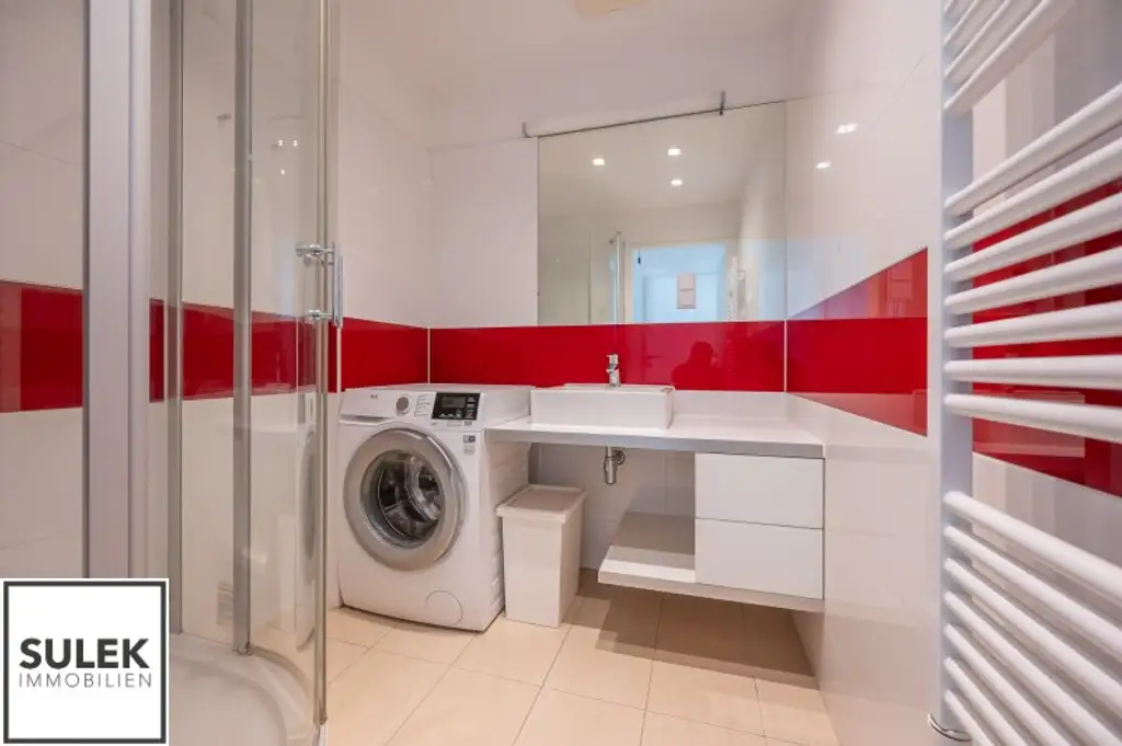 Nähe Floridsdorf Bahnhof (S+U): gepflegte 2-Zimmer-Wohnung mit tollen Lichtverhältnissen