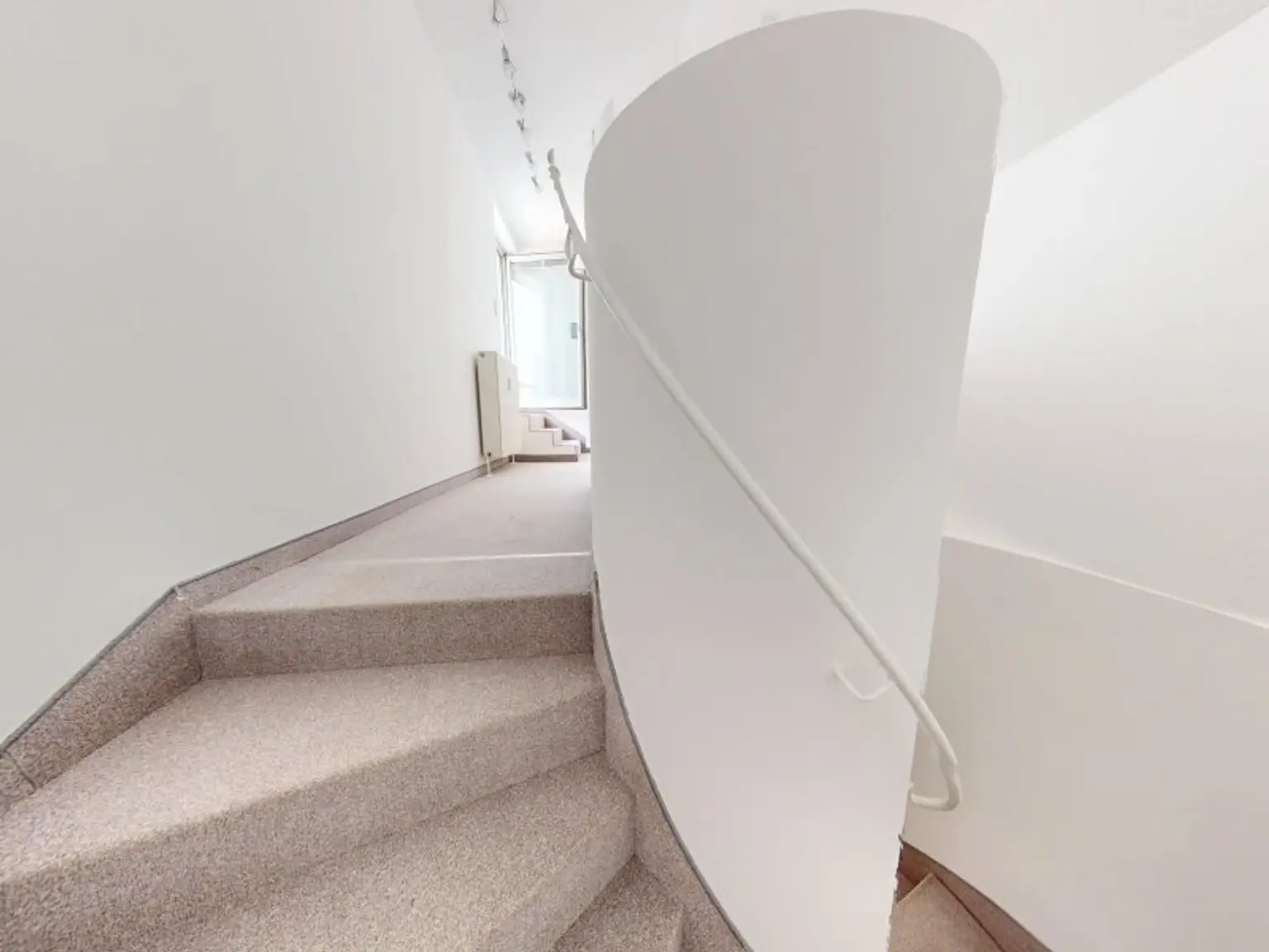 Sonnenterrasse, Garten und 5 Zimmer: Leben im Architektenhaus! 163m² Nutzfläche!