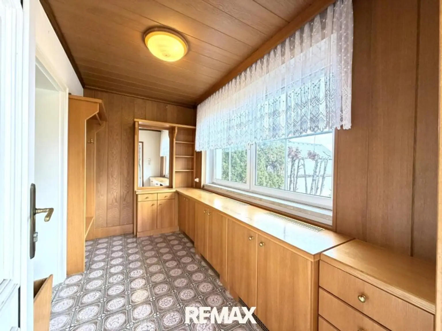 6 EG Eingang Garderobe