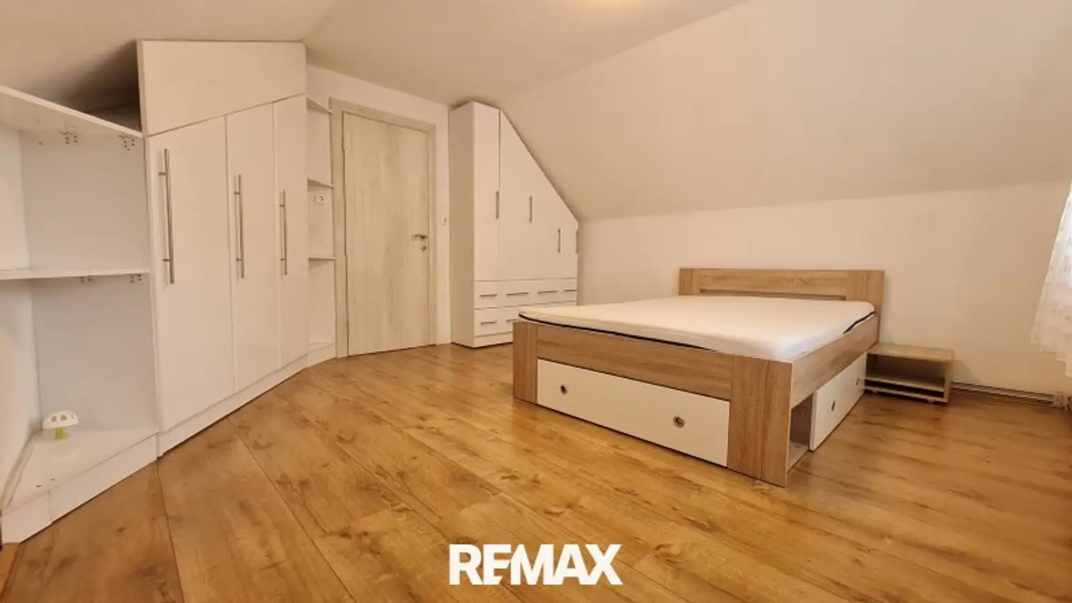 Schlafzimmer OG