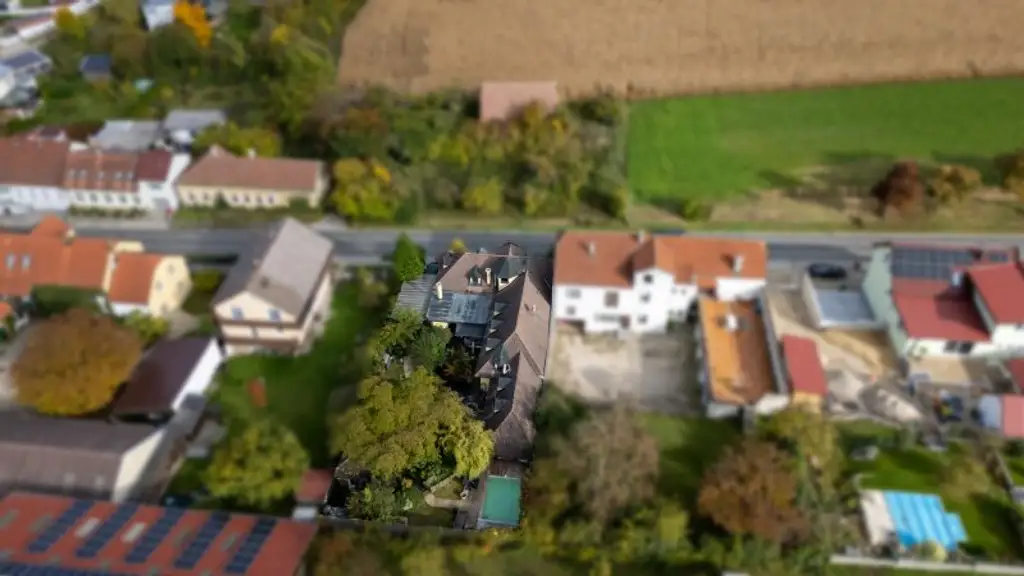 Paradies-Liebhaber aufgepasst! Detailreiches Ein oder Mehrfamilienhaus!