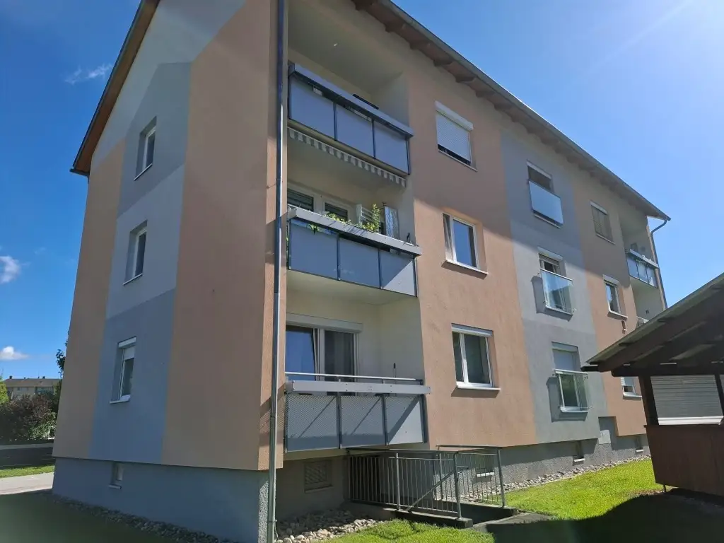 Renovierte 3-Zimmer-Wohnung mit Süd-Loggia in Langenwang zu mieten !
