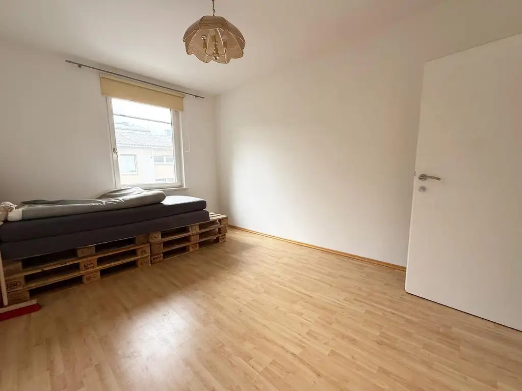 Charmante Eigentumswohnung in ruhiger Lage von St. Pölten – gut aufgeteilt & günstig erwerbbar!