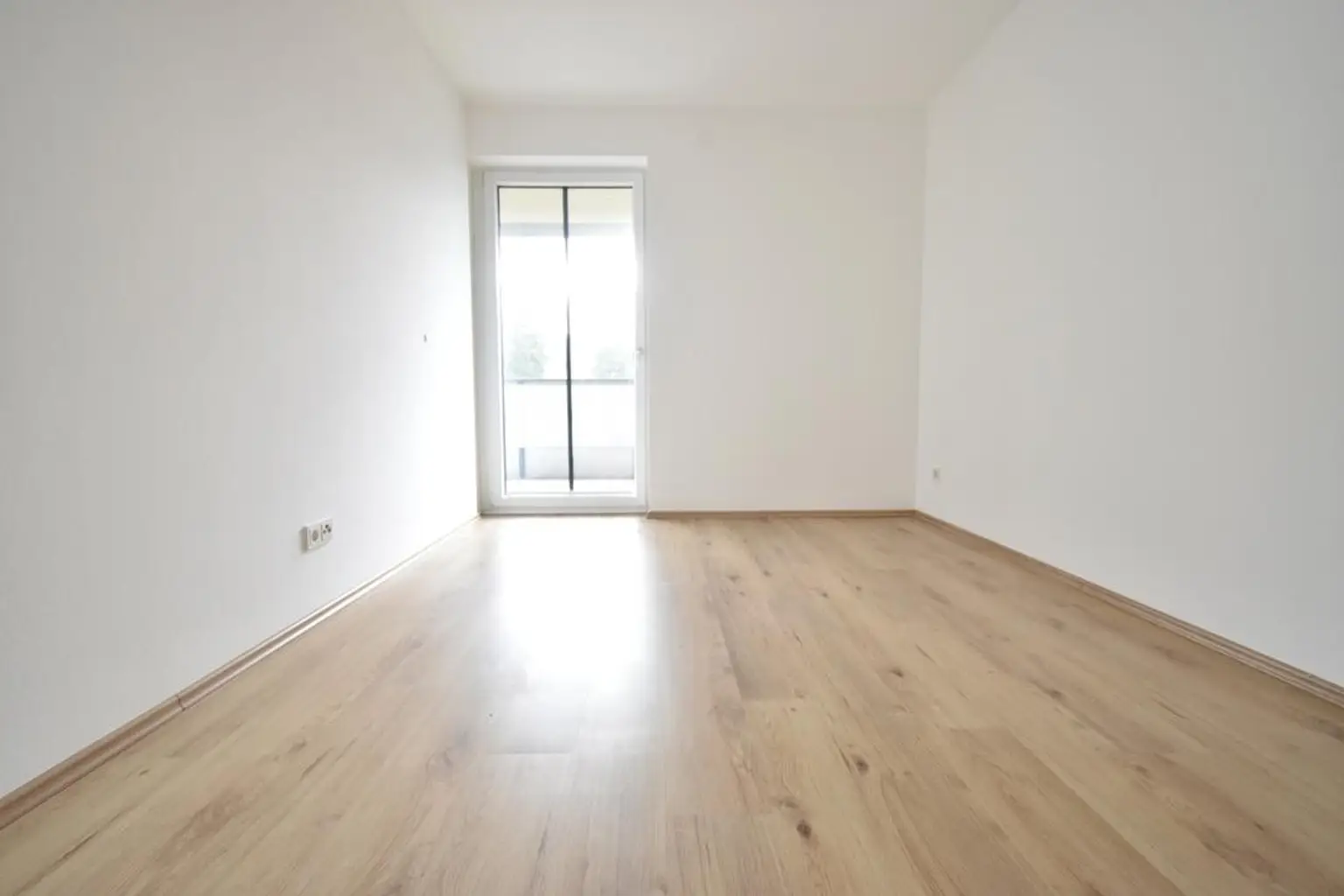 Barrierefreie 3-Zimmer-Wohnung mit Küche und Balkon in zentraler Lage!