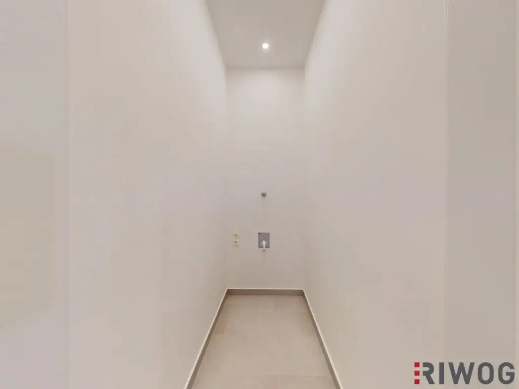 ERSTBEZUG nach Sanierung I 3 Zimmer Wohnung mit Balkon in wundervoller Grünlage I Tischler Einbauküche inkl. Siemensgeräte im Preis inbegriffen