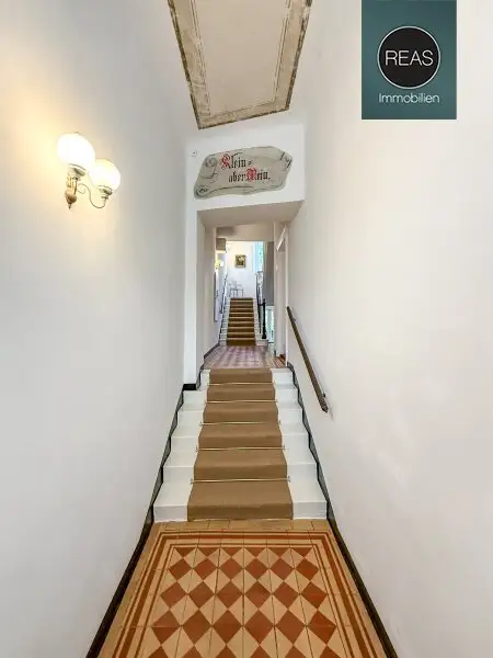 Provisionsfrei: Traumhaftes Stadthaus mit Garten in Gersthofer Bestlage!