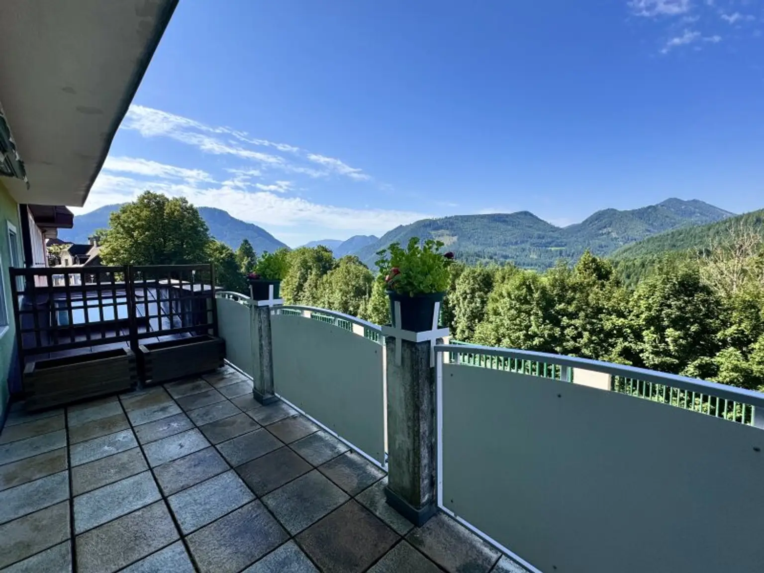 GEPFLEGTES WOHNHAUS - AUCH ALS FERIENDOMIZIL NUTZBAR