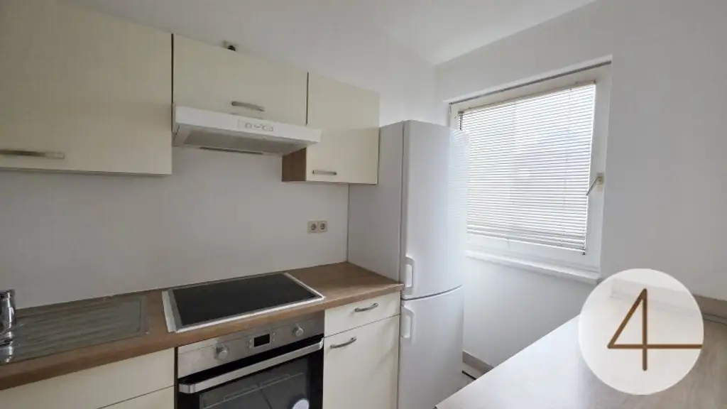 Gesamtes Dachgeschoß steht zum Verkauf