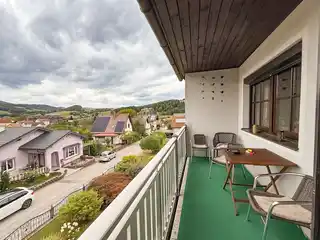 15 Loggia bei Wohnzi
