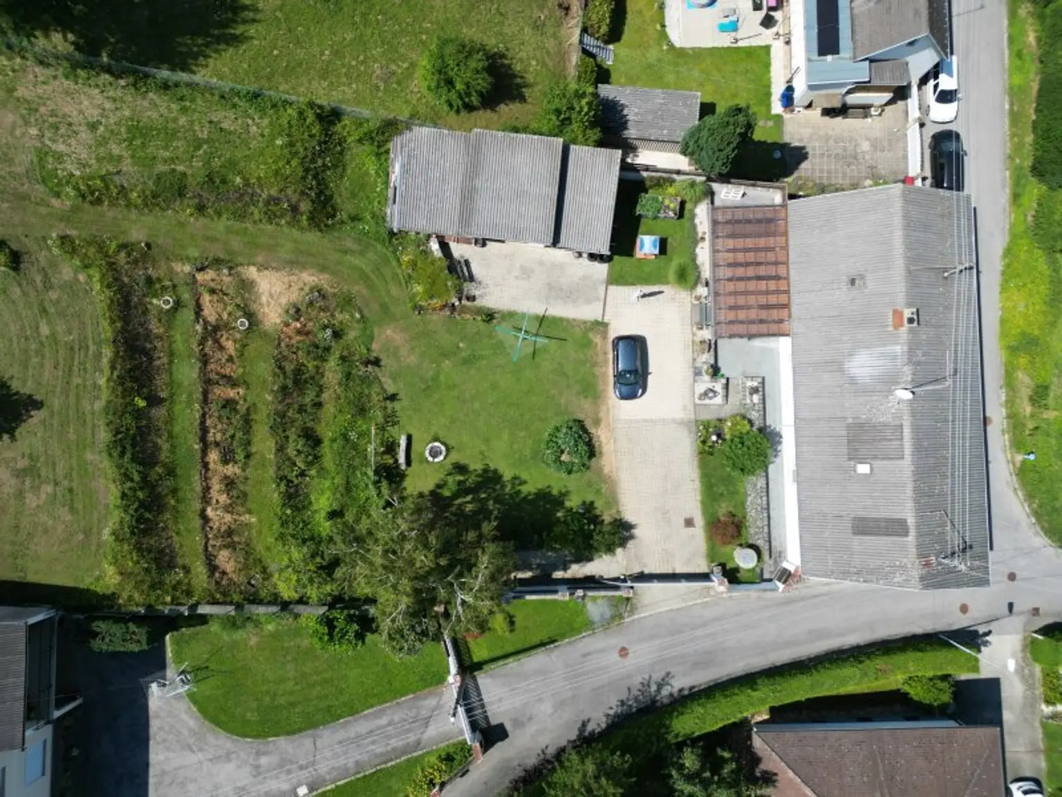 +Einzigartiges Mehrfamilienhaus und riesen Grundstück, direkt neben Oberpullendorf! +
