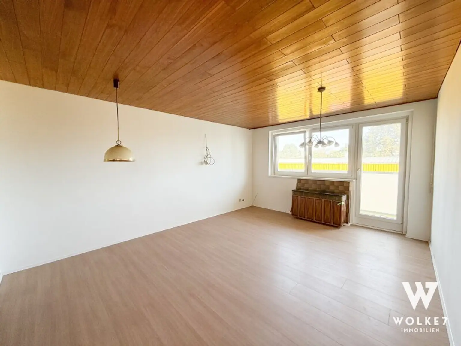Helle 3-Zimmer-Wohnung mit Loggia nahe Kagraner Platz (U1)