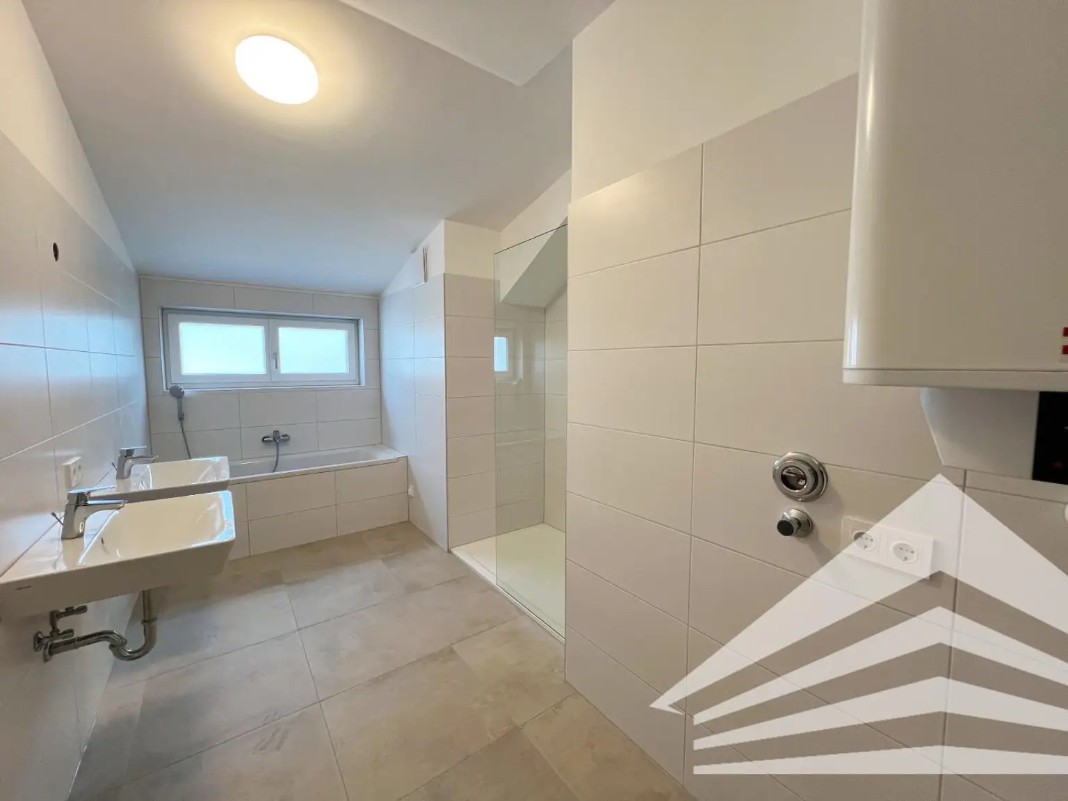 Außergewöhnliches 4-Zimmer Penthouse mit großem Balkon in Puchenau!