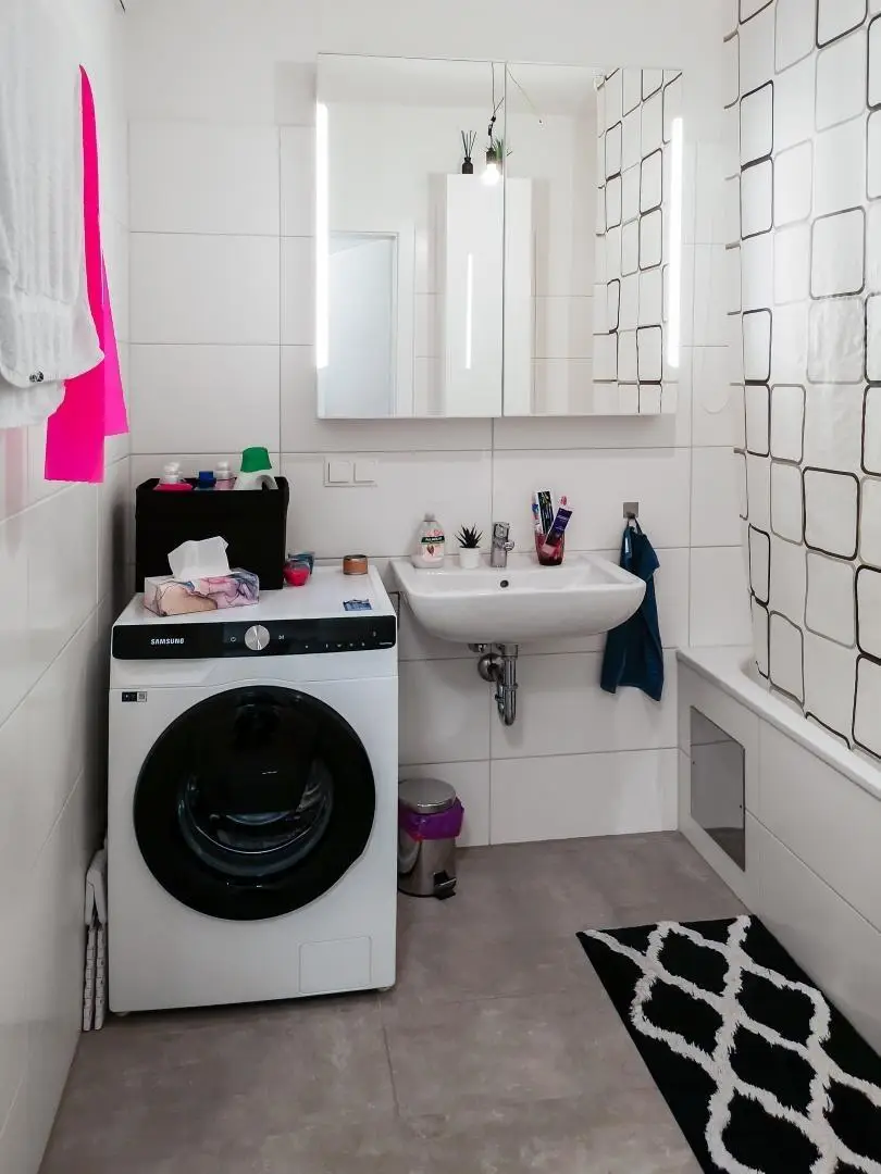 Blick ins Badezimmer