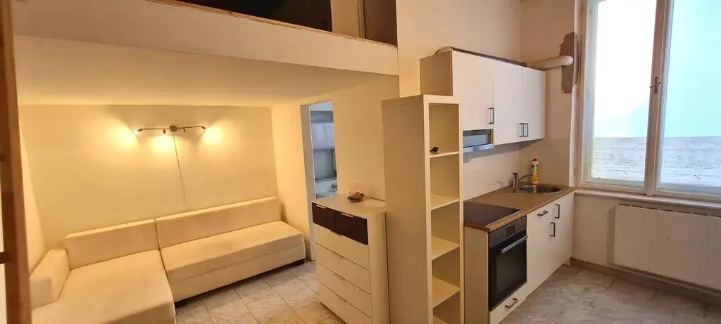 Geschäftslokal mit 55 m² Nutzfläche + Singlewohnung mit 22 m² Nutzfläche - zu kaufen!