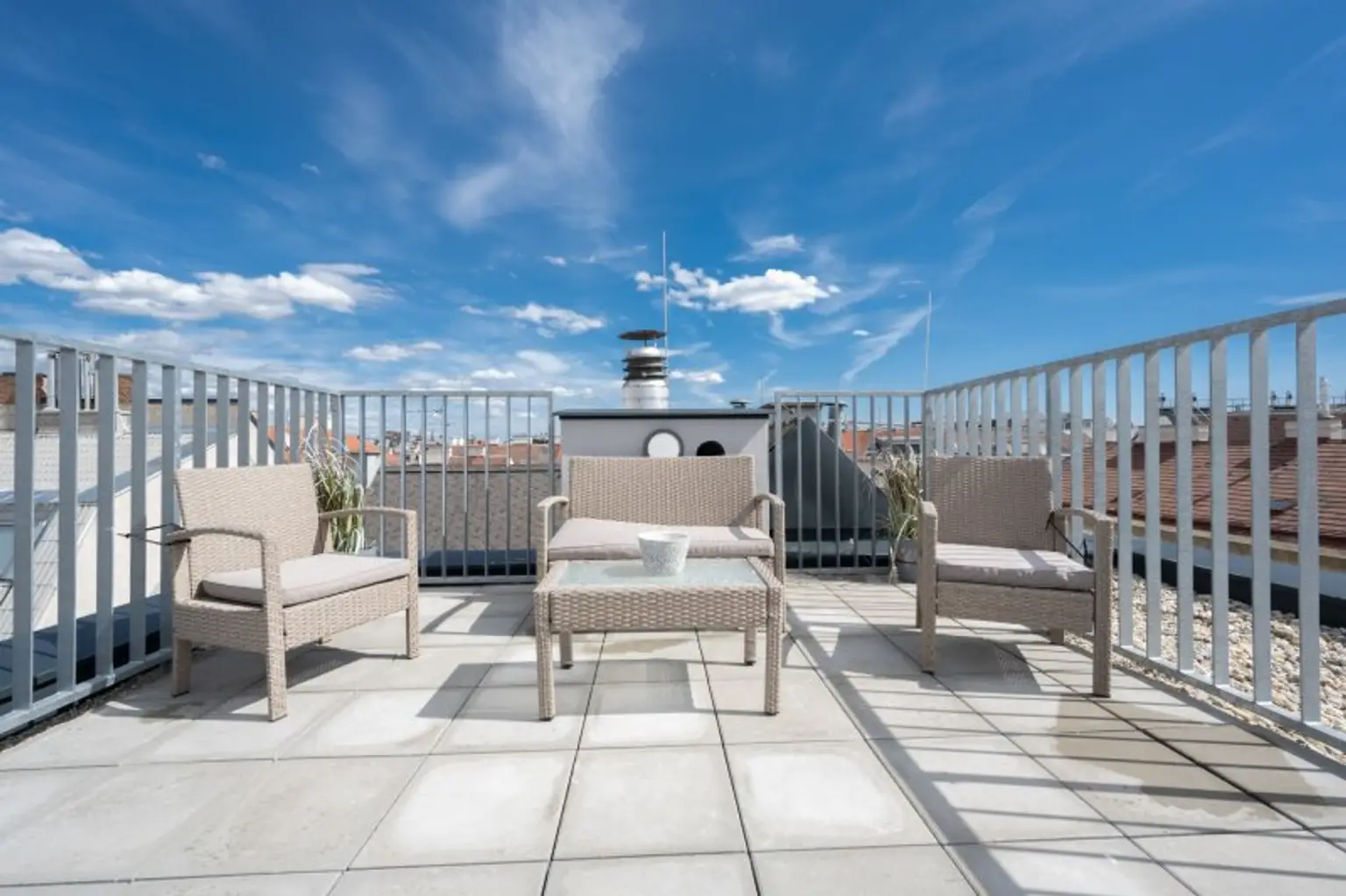 2 Zimmer Dachgeschoss mit traumhafter Dachterrasse