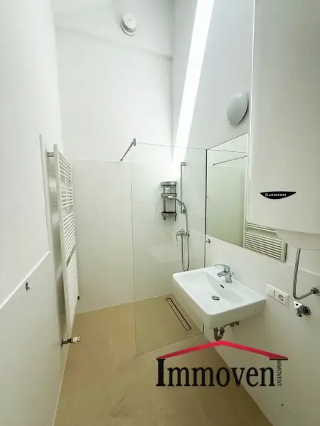Im Herzen des 1. Wiener Gemeindebezirks - 3-Zimmer-Dachgeschosswohnung mit Klimaanlage und Balkon!