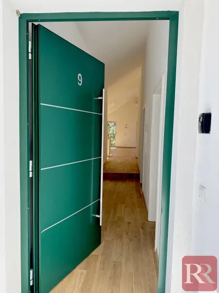 Moderne Dachgeschosswohnung mit hochwertiger Ausstattung und zentraler Lage