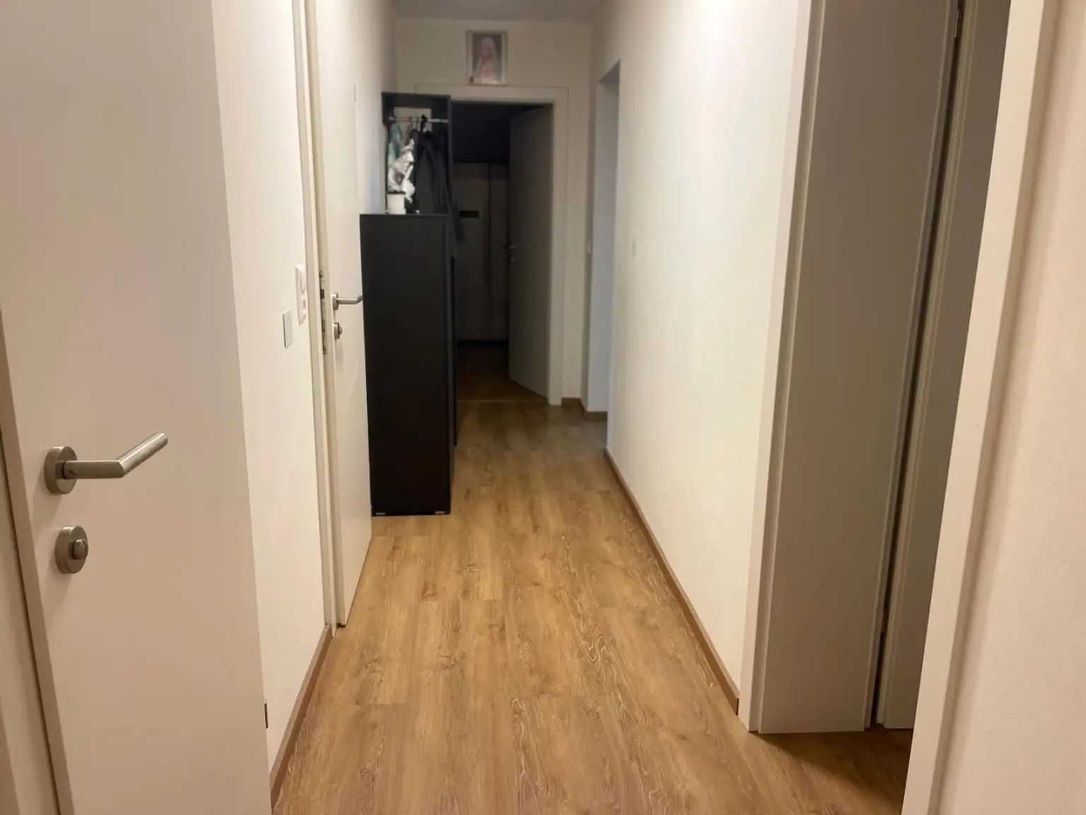 Vermietete, generalsanierte Wohnung mit Garage, Autoabstellplatz