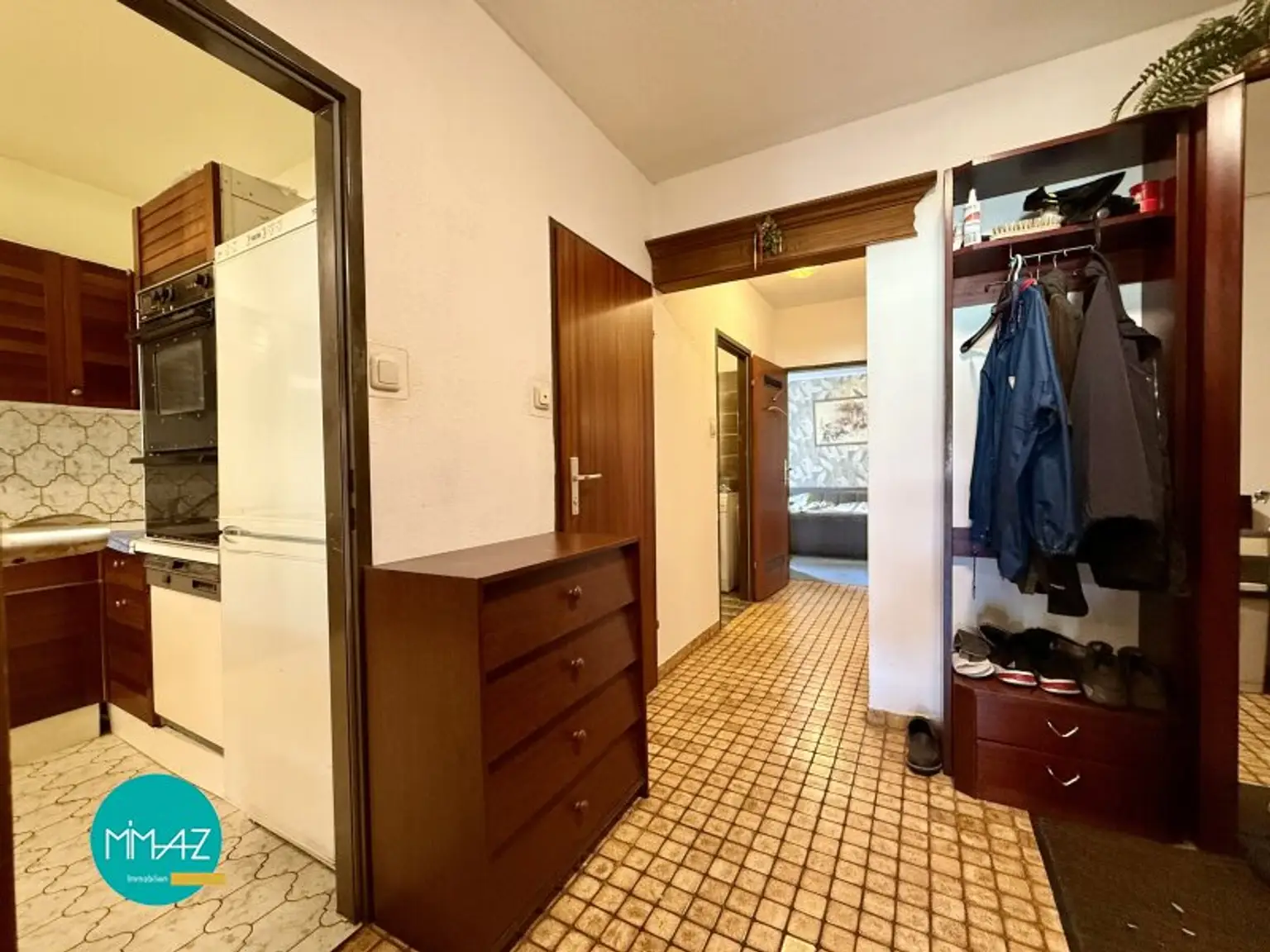 Ausgezeichnete Infrastruktur & perfekter Grundriss! Helle 3-Zimmer Wohnung im 4. Liftstock mit Südwest-Loggia im Herzen Penzings!