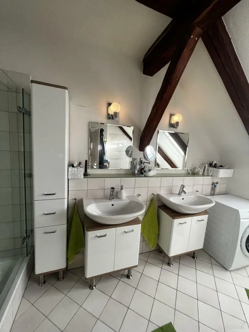 Badezimmer- Möbel ablösbar