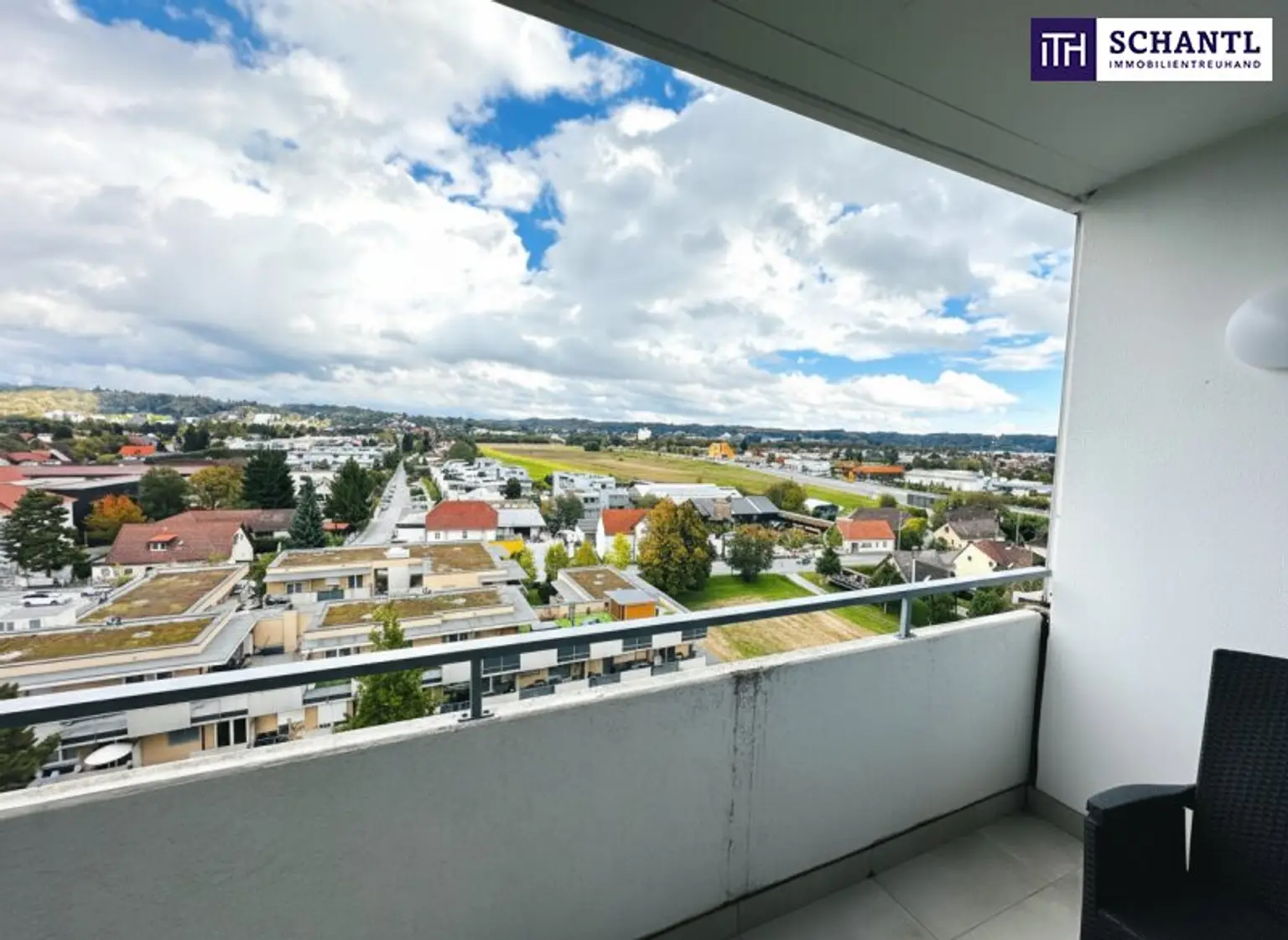 Ab in den 9. Stock - Traumhaftes 3-Zimmer-Penthouse mit unglaublichem Fernblick -Sonnenloggia und Stellplatz inkludiert - Jetzt zugreifen!!