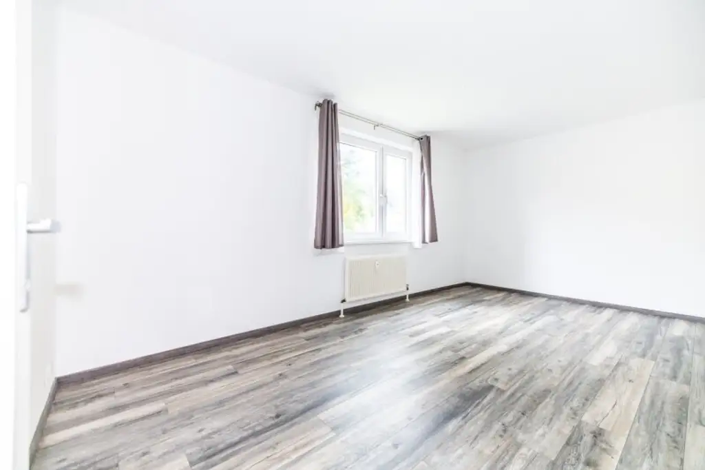 PROVISIONSFREI I LOGGIA I HELLE RÄUME I RUHELAGE I LIFT I ZENTRALE LAGE I EINBAUKÜCHE I FAMILIENFREUNDLICH I PROJEKT WOHNEN I