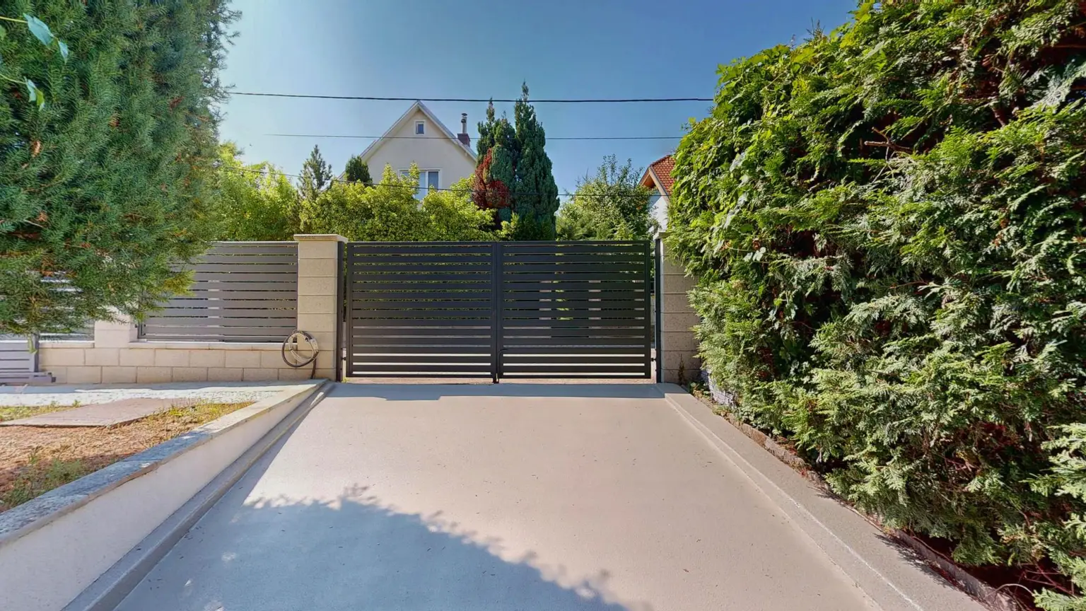 ETWAS GANZ BESONDERES Neuwertige Villa in Grün und Ruhelage nähe Alte Donau mit gepflegtem Garten in privilegierter Lage Wien 1210