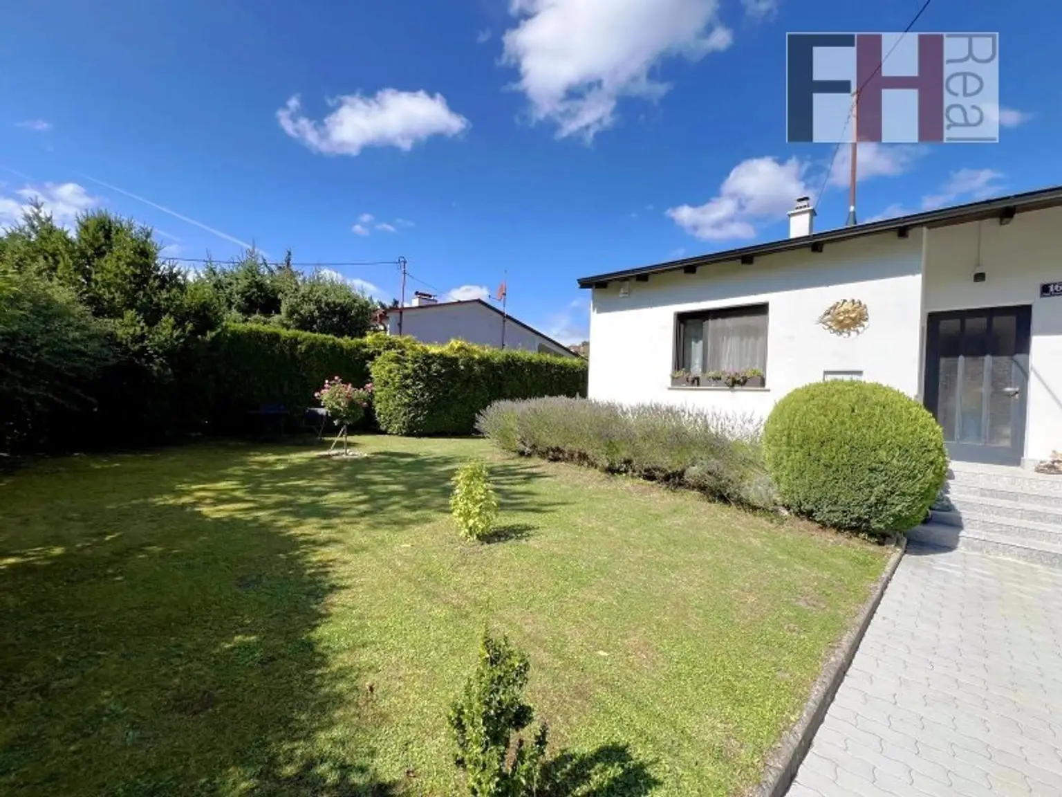 Gepflegter Bungalow in Purkersdorf, Grundstück 990m2, schöner Garten!