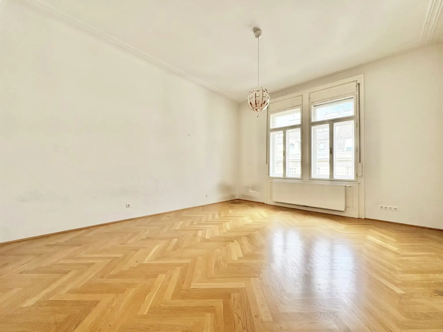 TOPLAGE | TRAUMHAFTE ALTBAUWOHNUNG MIT BALKON | HELLE 4 ZIMMER | U-BAHN-NÄHE