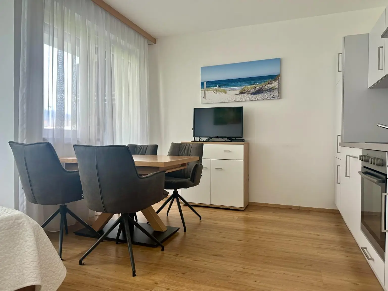 Zimmer mit Essbereich