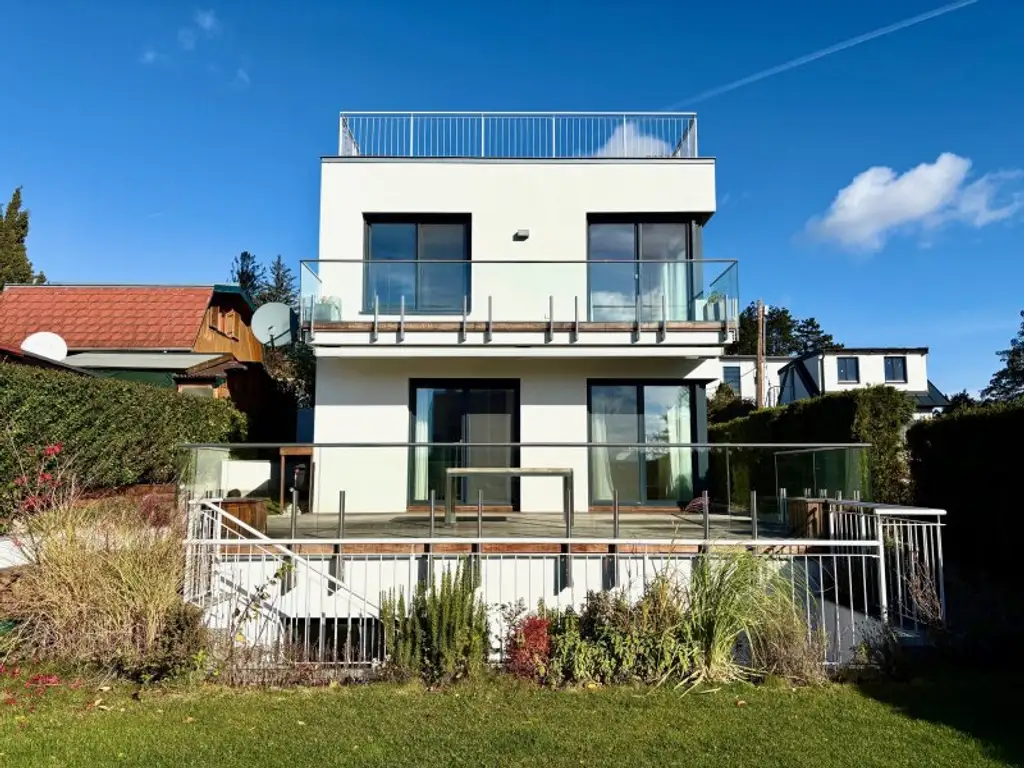 LUXUS-KLEINGARTENHAUS IM ALLEINEIGENTUM MIT WUNDERSCHÖNEM BLICK AM HACKENBERG