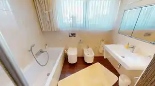 Badezimmer mit Bidet
