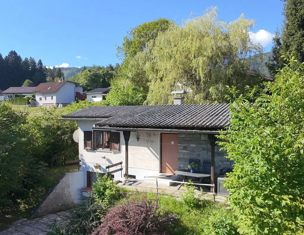Gemütliches Ferienhaus mit Entwicklungspotenzial - Ein Platz zum Ankommen