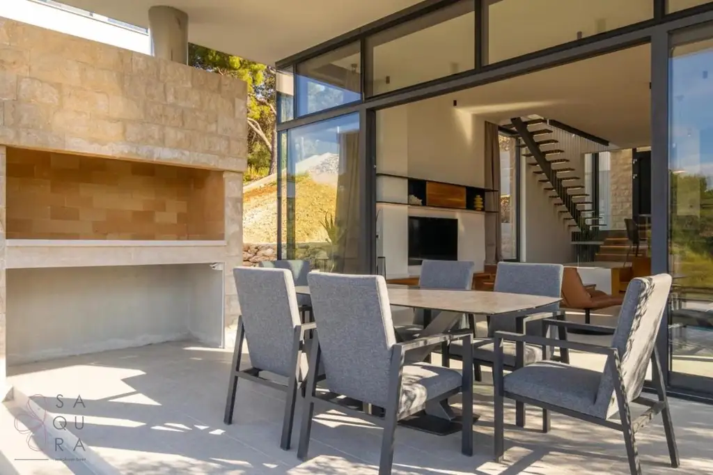 Stilvoll investieren – Exklusive Seafront-Villa auf Ugljan mit Meerblick & Vermietungspotenzial