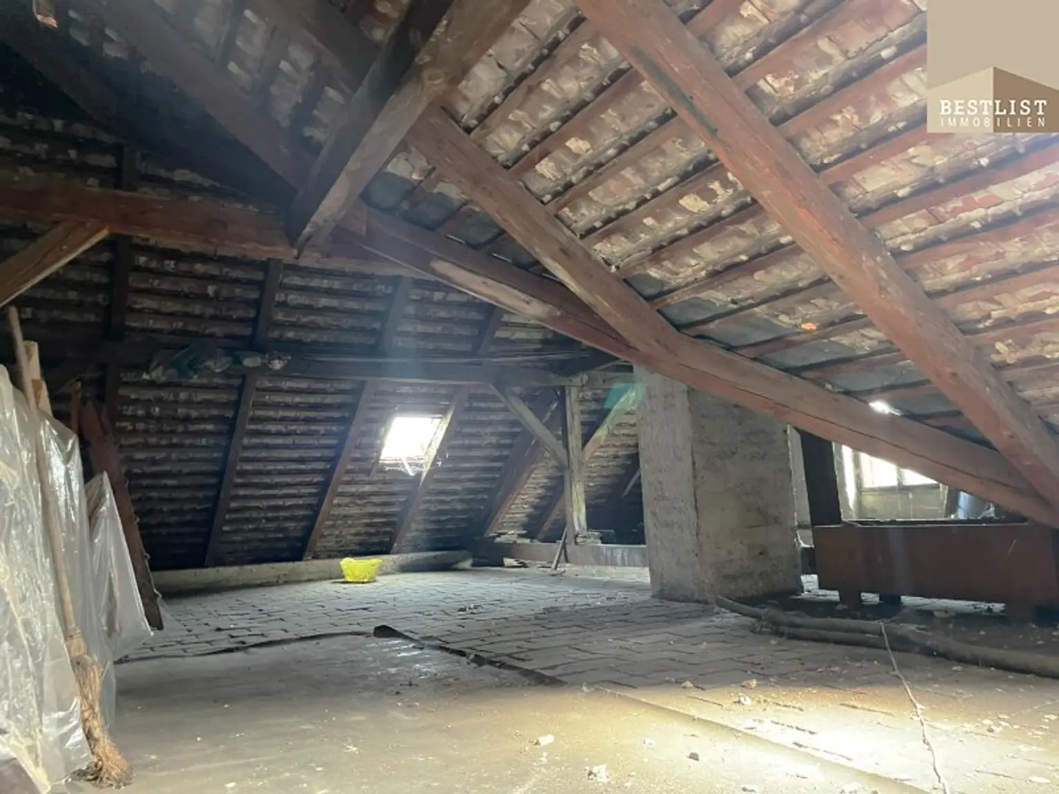 Haus mit Innenhof - Leesdorf