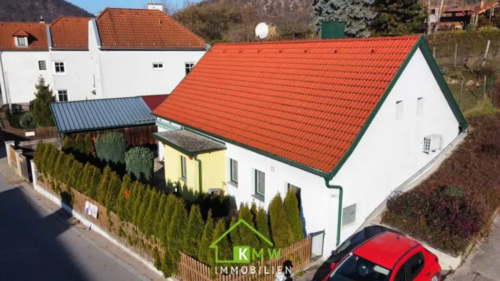 Saniertes, kleines Haus in guter Lage