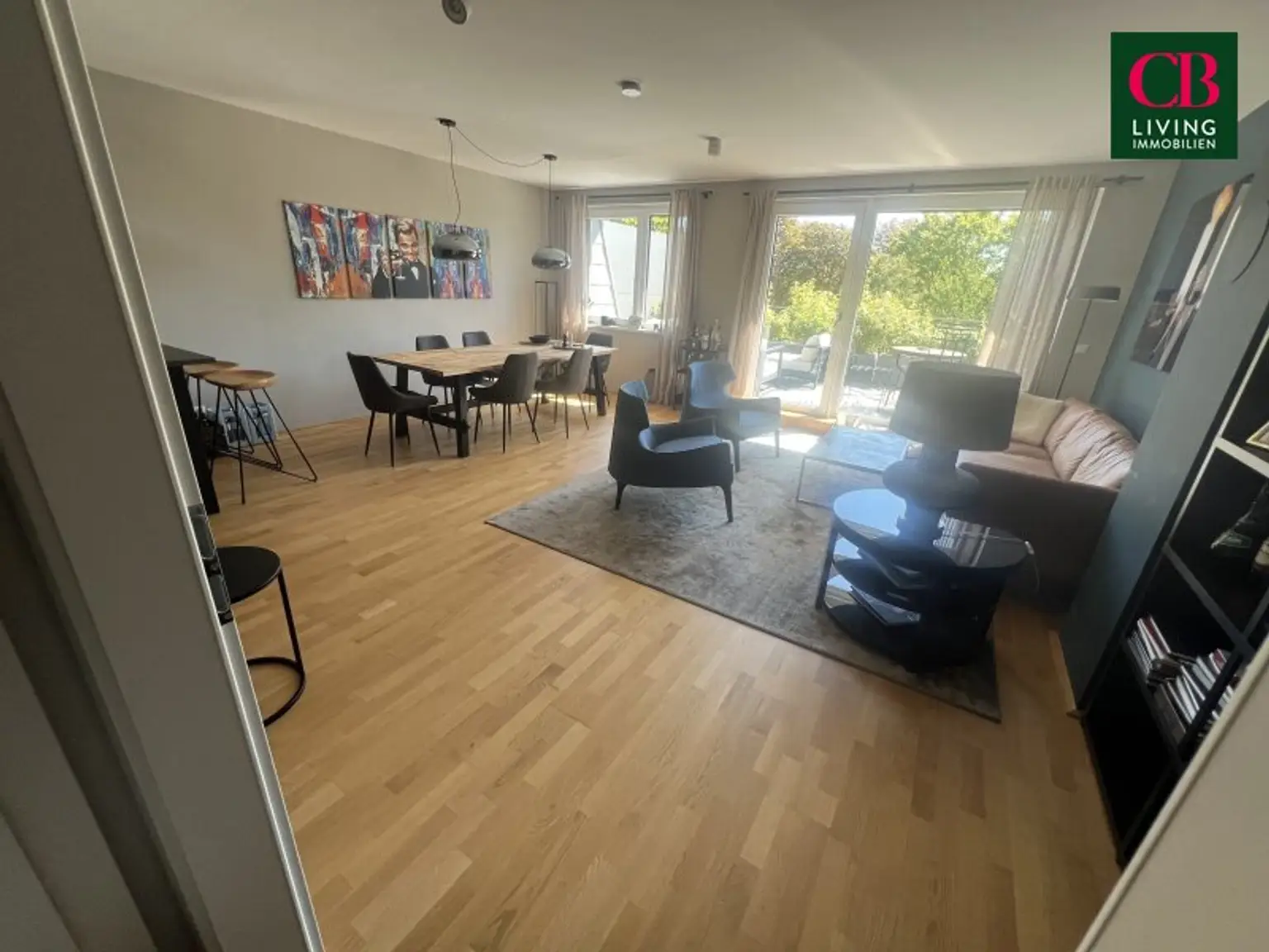 SÜDSEITIGES LUXUSDACHGESCHOSS in BESTLAGE - ZENTRUMSNAH