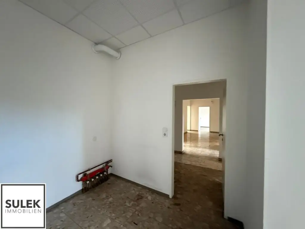 Ganzes Haus zu mieten: 1 Geschäftslokal, 1 Büro, 2 Wohnungen nahe U1