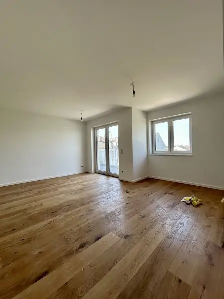 Modernes Wohnen in Mannswörth - Erstbezug mit Balkon und hochwertiger Ausstattung